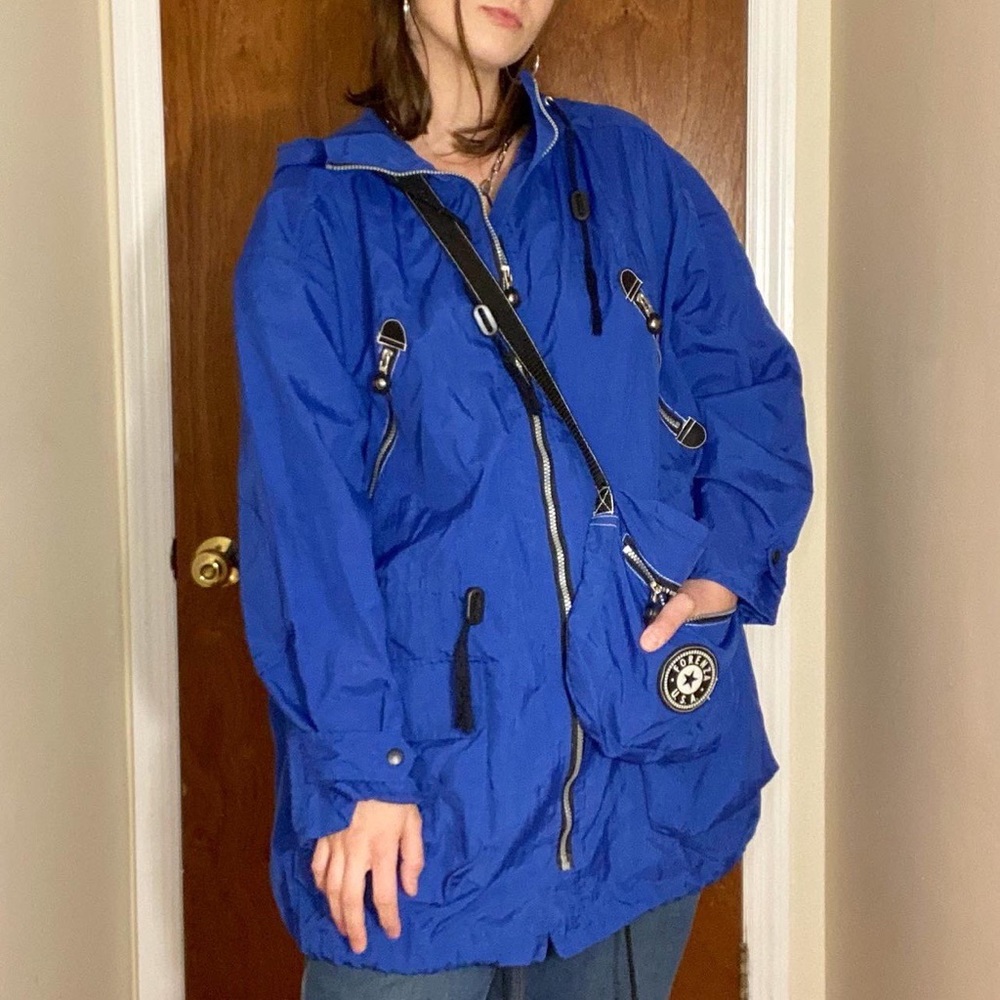 Forenza Vintage 90’s Oversized Hooded Windbreaker with Matching Crossbody Bag